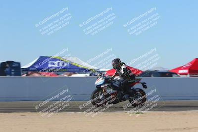 media/Nov-06-2023-Moto Forza (Mon) [[ce023d0744]]/4-Beginner Group/Session 4 (Finish Line Checker)/